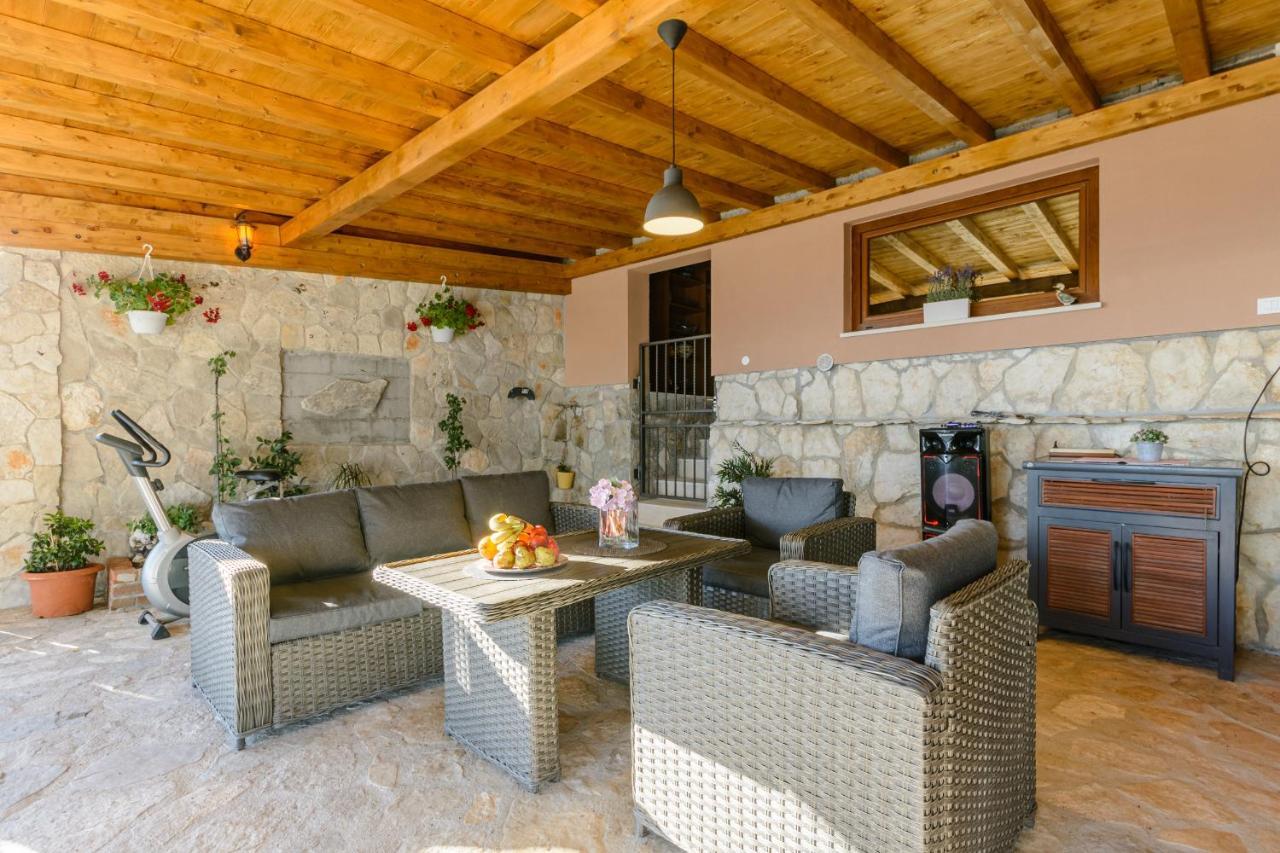 Villa Secluded Paradise Omiš Exteriér fotografie